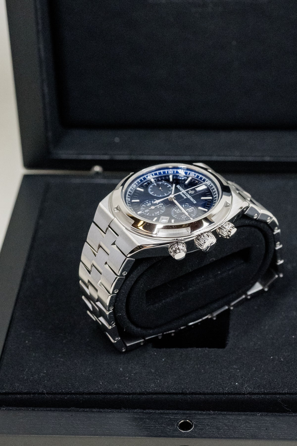 Vacheron Constantin Overseas Chronograph 5500V