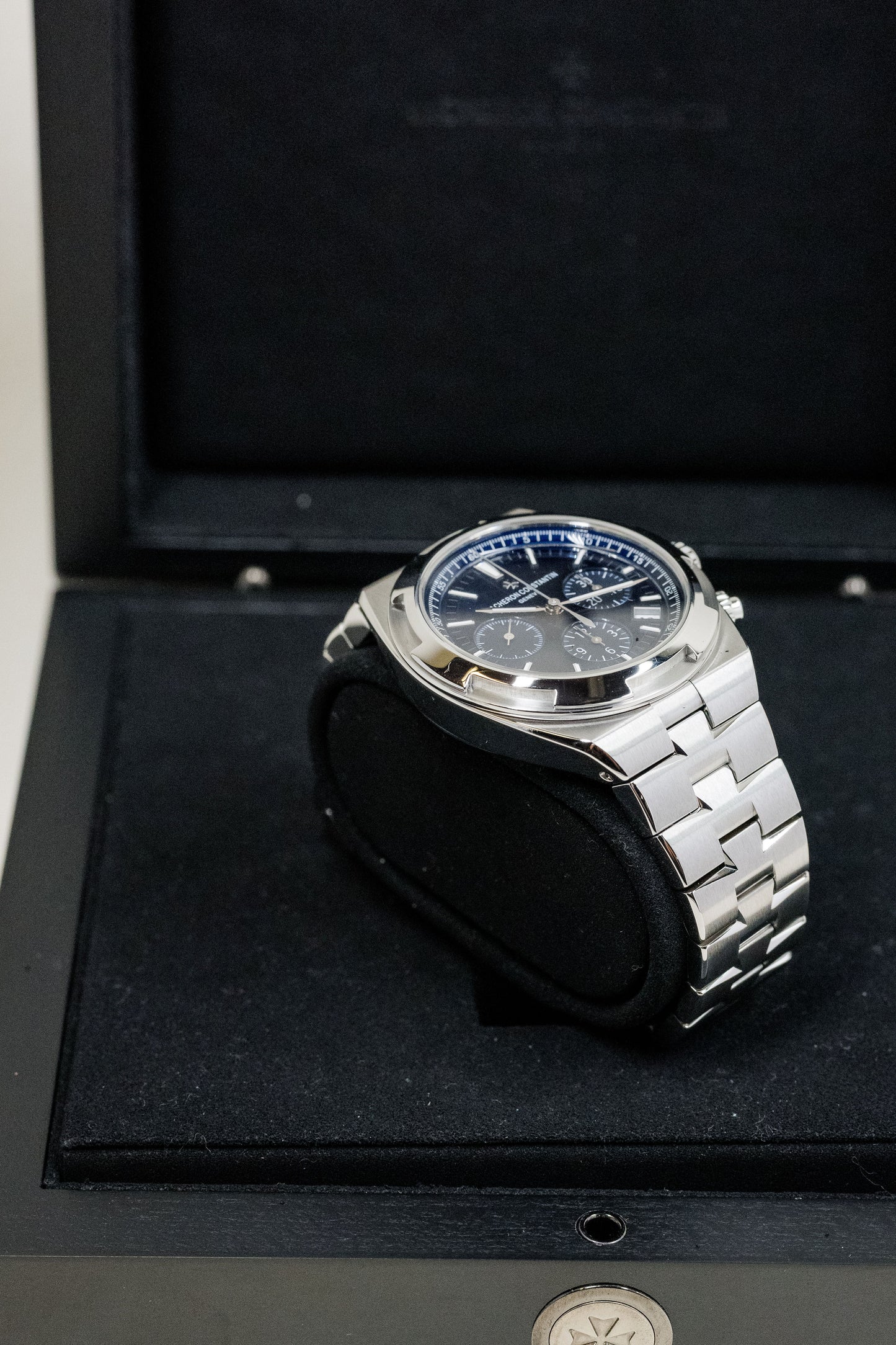 Vacheron Constantin Overseas Chronograph 5500V