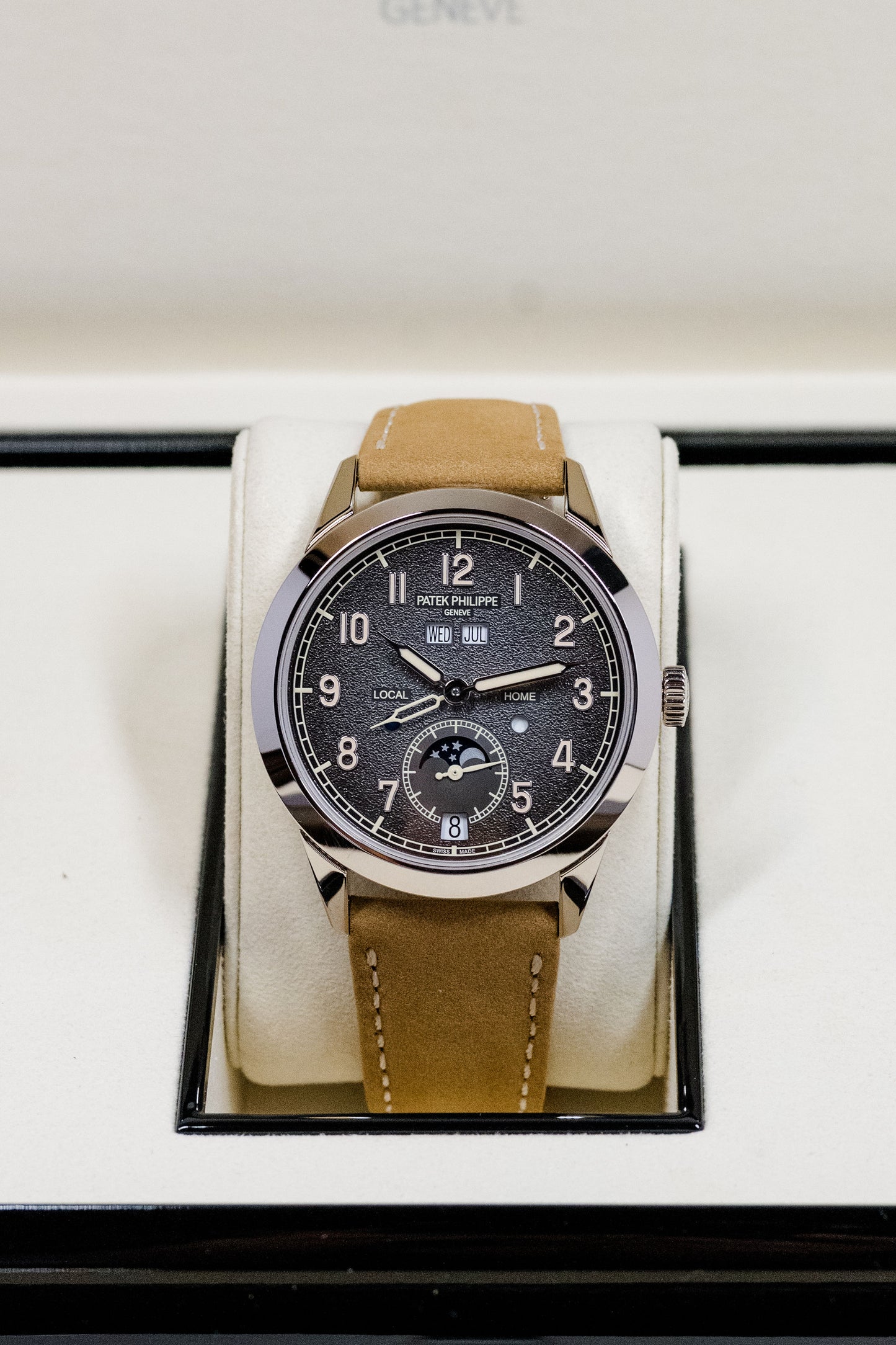 Patek Philippe Complications 5326G