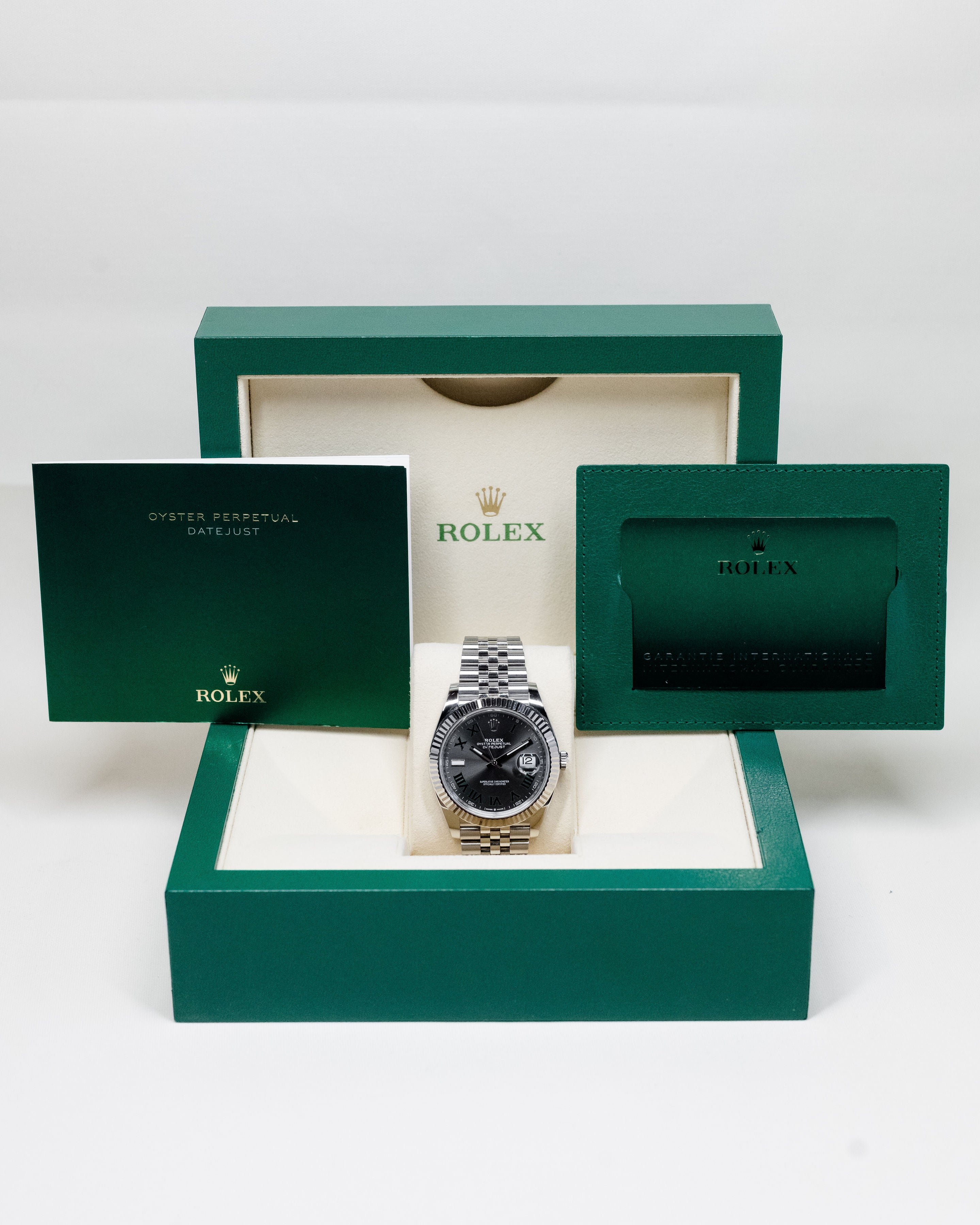 f*y様 ROLEX の空箱 2025 Rolex Datejust 41 Wimbledon 126334 – Giganti Watches