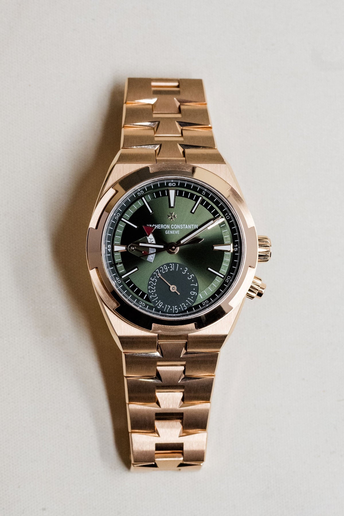 2025 Vacheron Constantin Overseas Dual Time 7920V