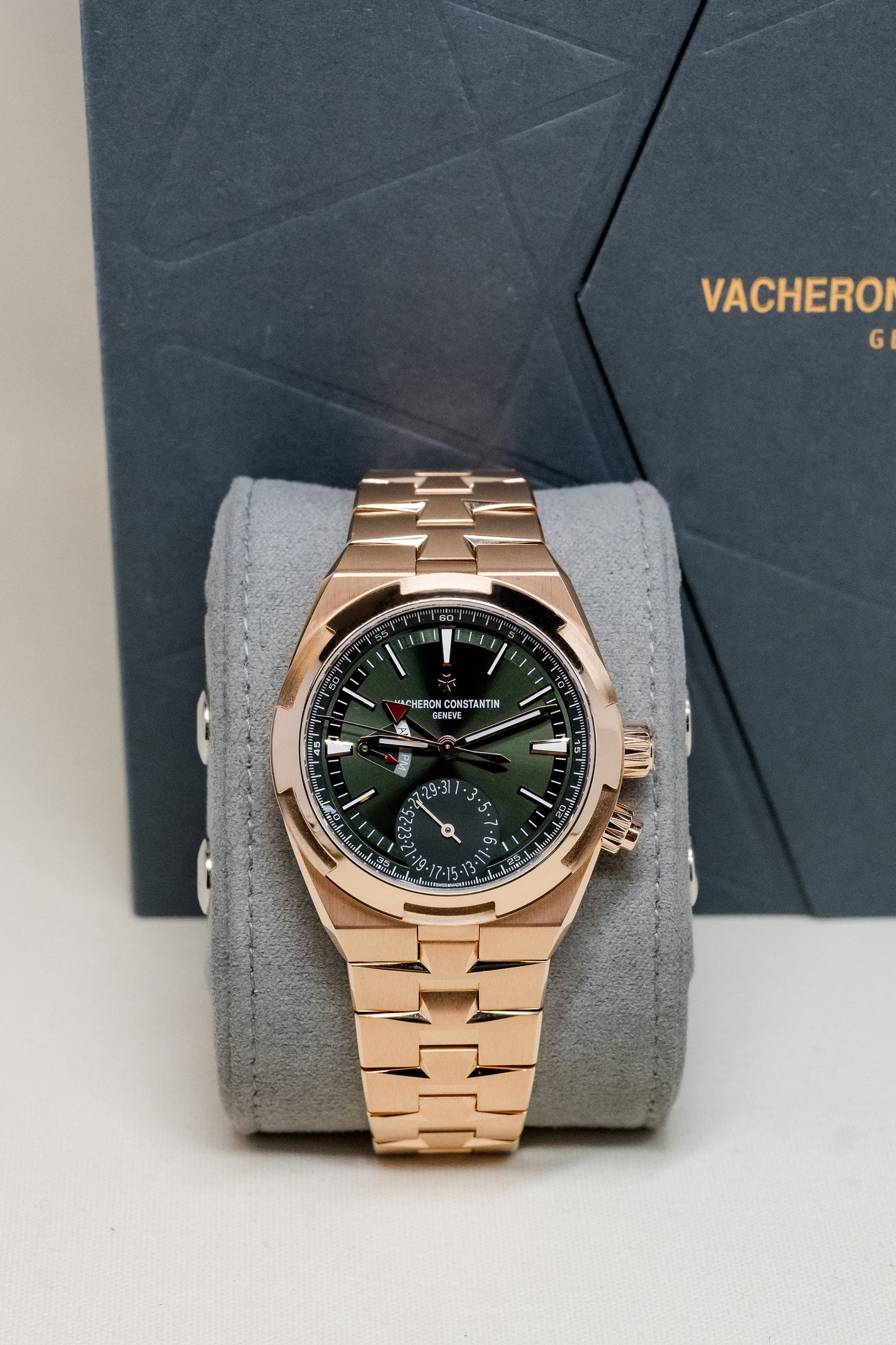 2025 Vacheron Constantin Overseas Dual Time 7920V