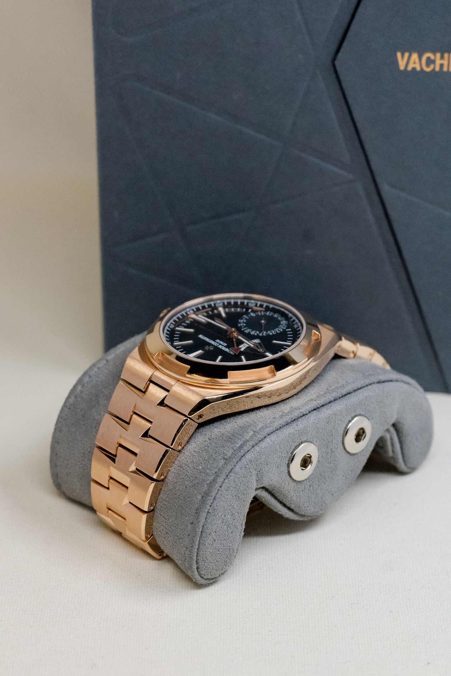 2025 Vacheron Constantin Overseas Dual Time 7920V