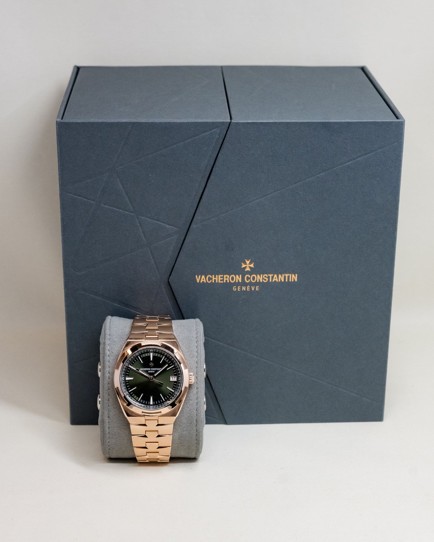 2026 Vacheron Constantin Overseas 4520V