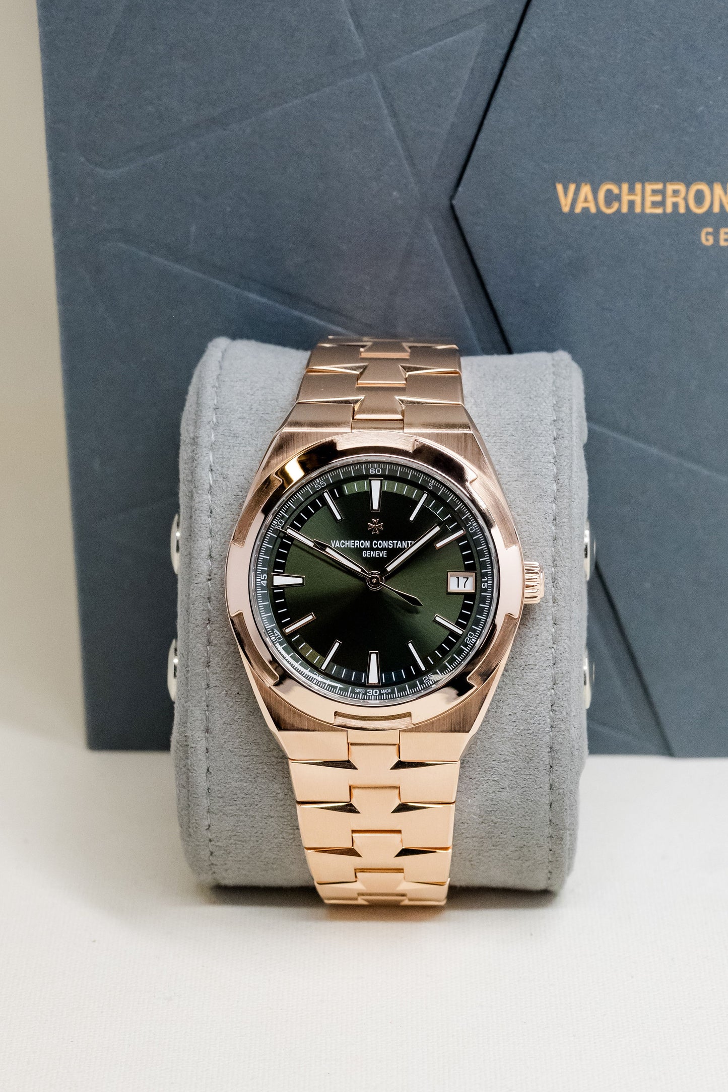 2026 Vacheron Constantin Overseas 4520V