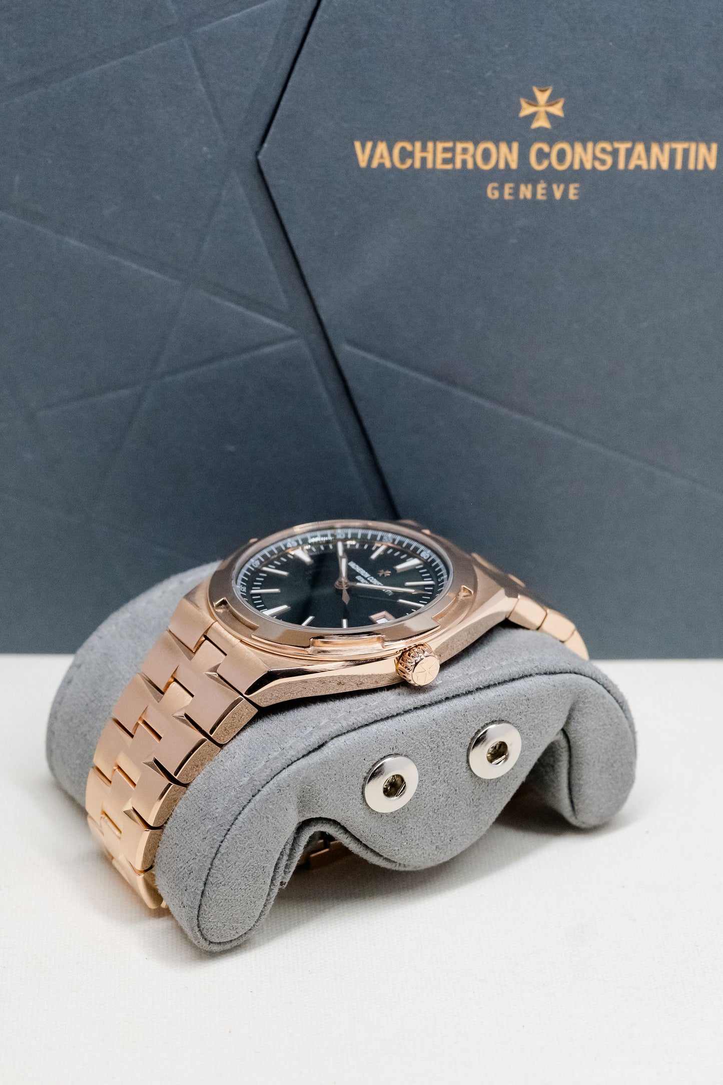 2026 Vacheron Constantin Overseas 4520V