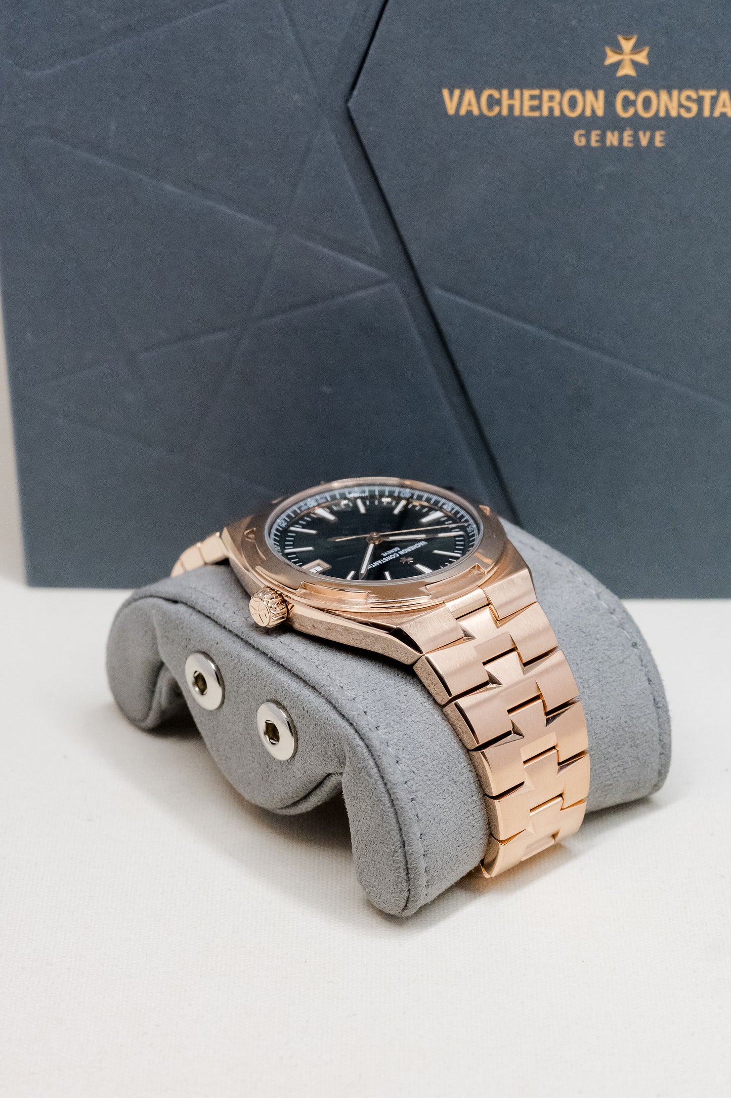 2026 Vacheron Constantin Overseas 4520V