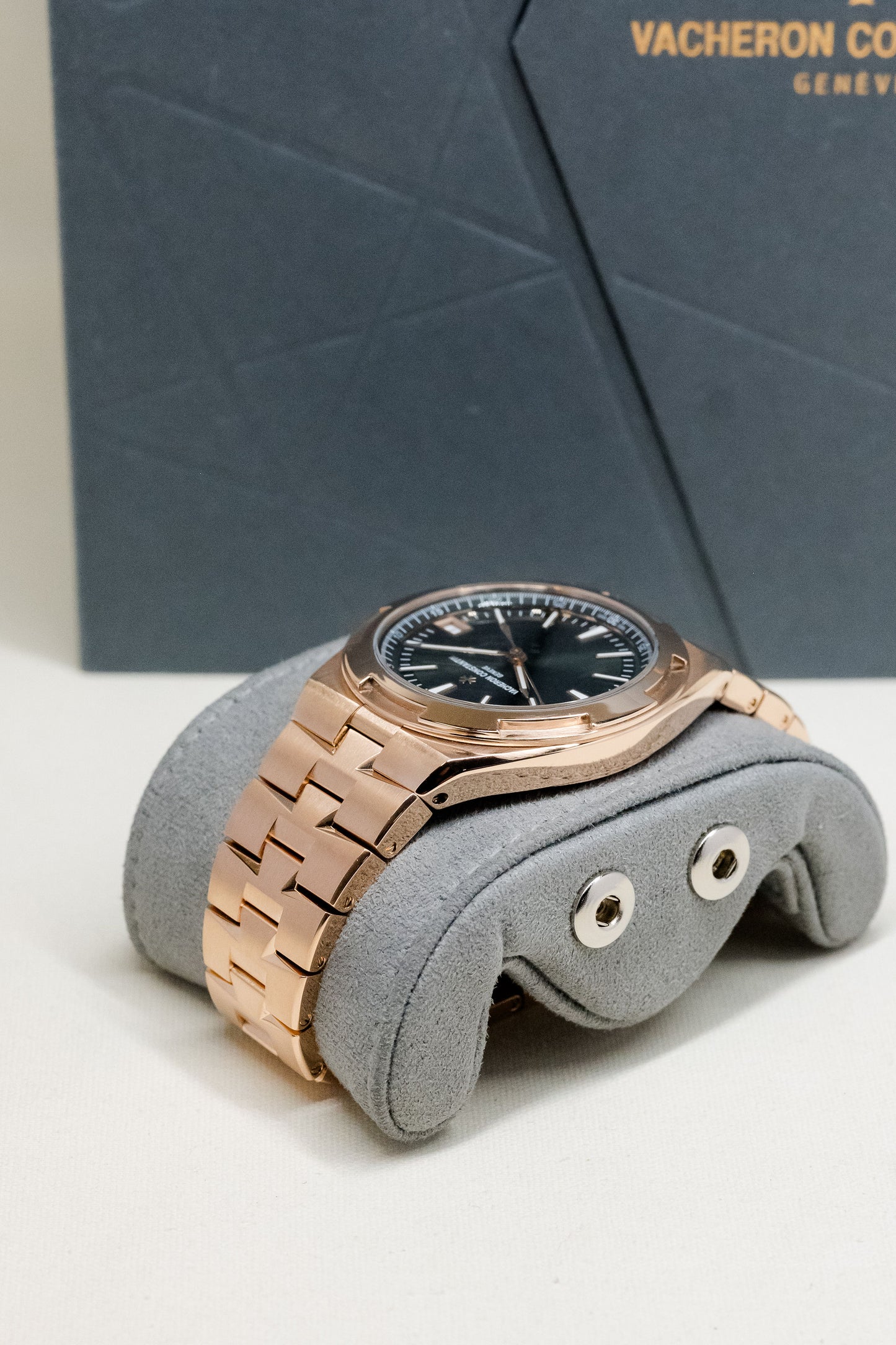 2026 Vacheron Constantin Overseas 4520V