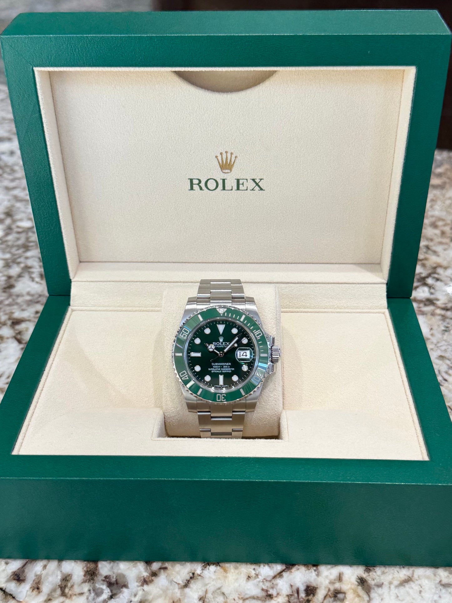 Rolex Submariner Hulk 116610LV