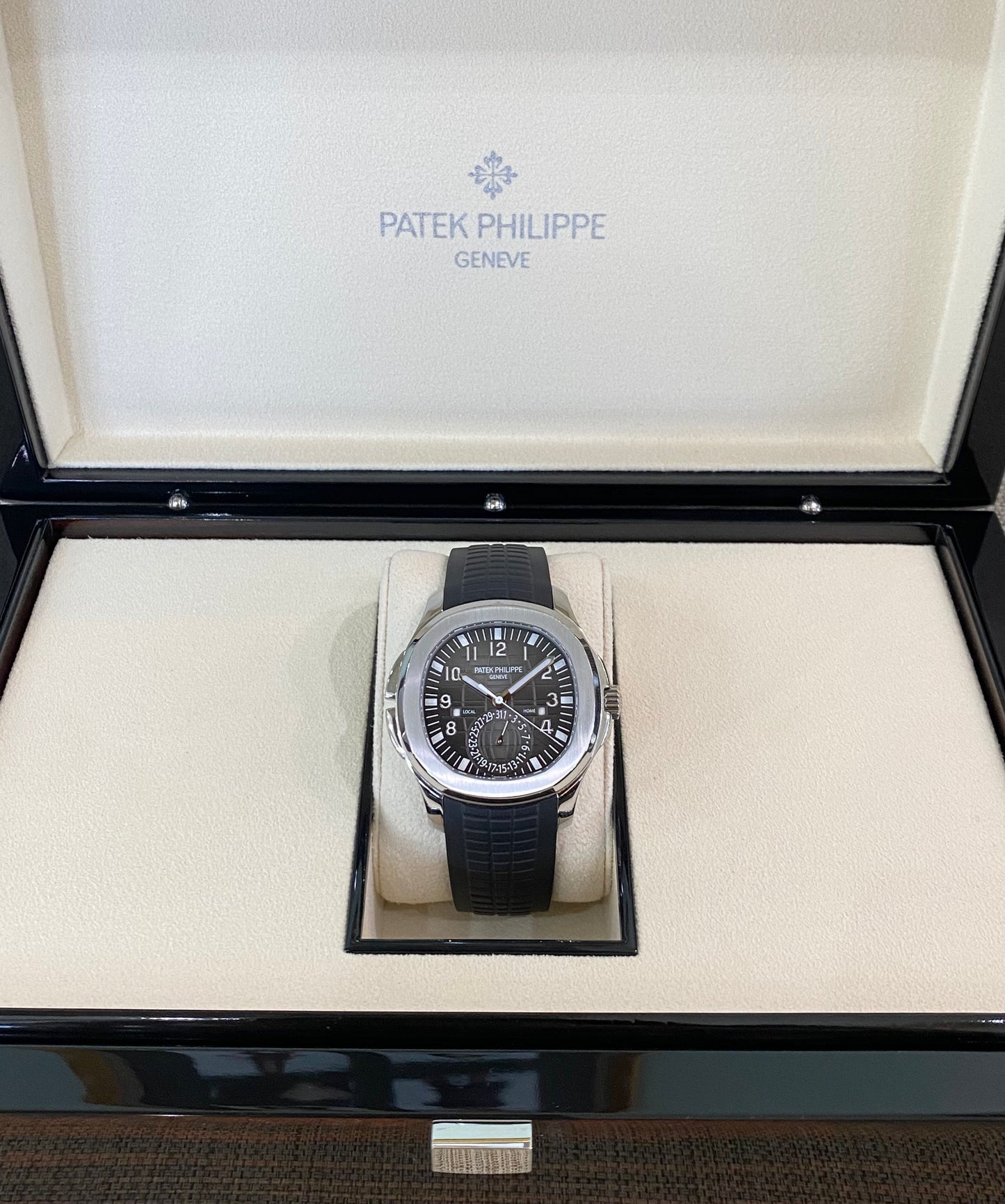 2022 Patek Philippe Aquanaut Travel Time 5164A