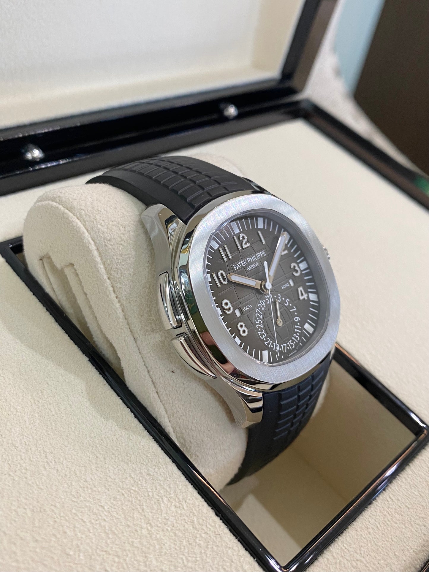 2022 Patek Philippe Aquanaut Travel Time 5164A