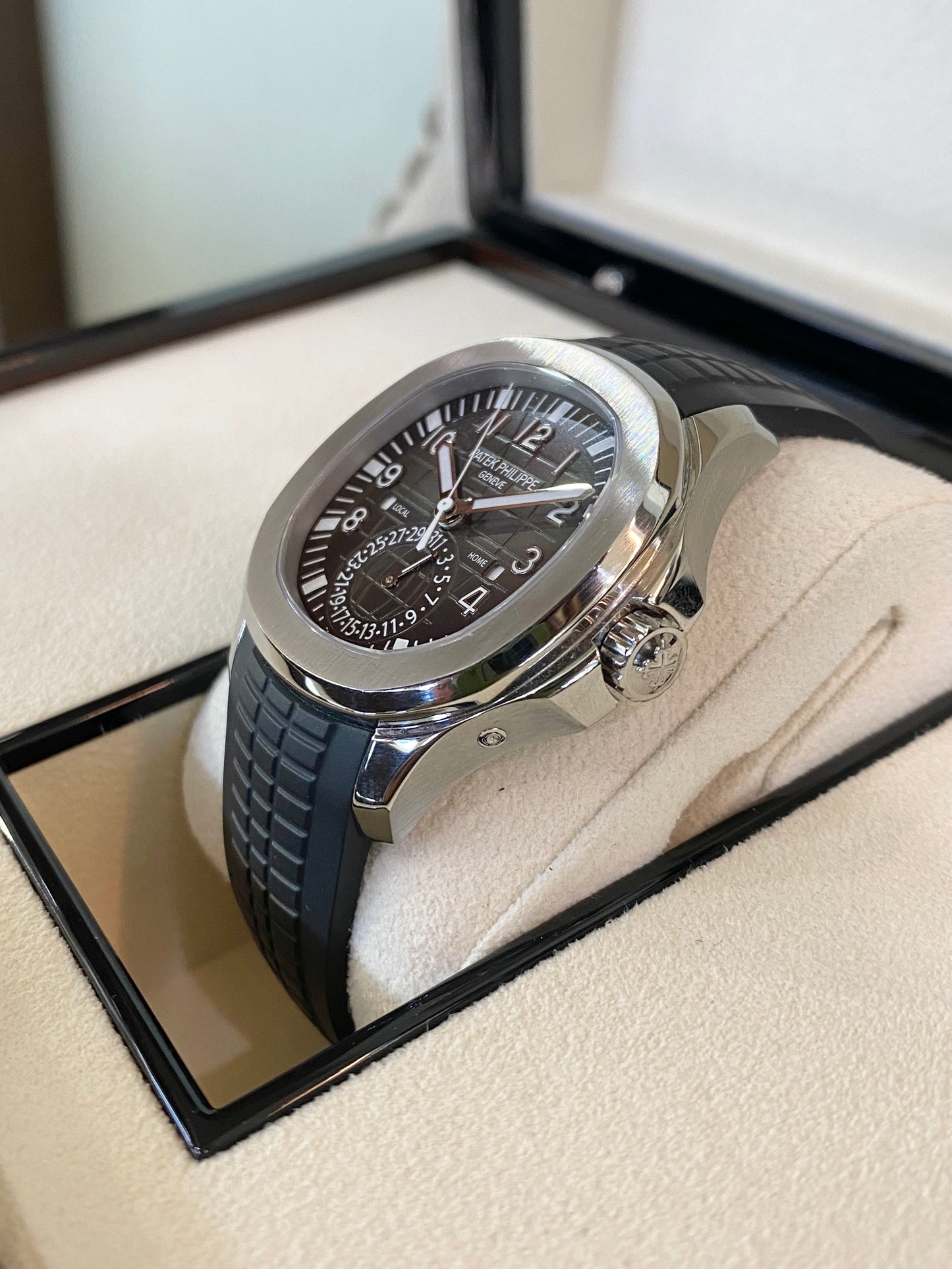 2022 Patek Philippe Aquanaut Travel Time 5164A