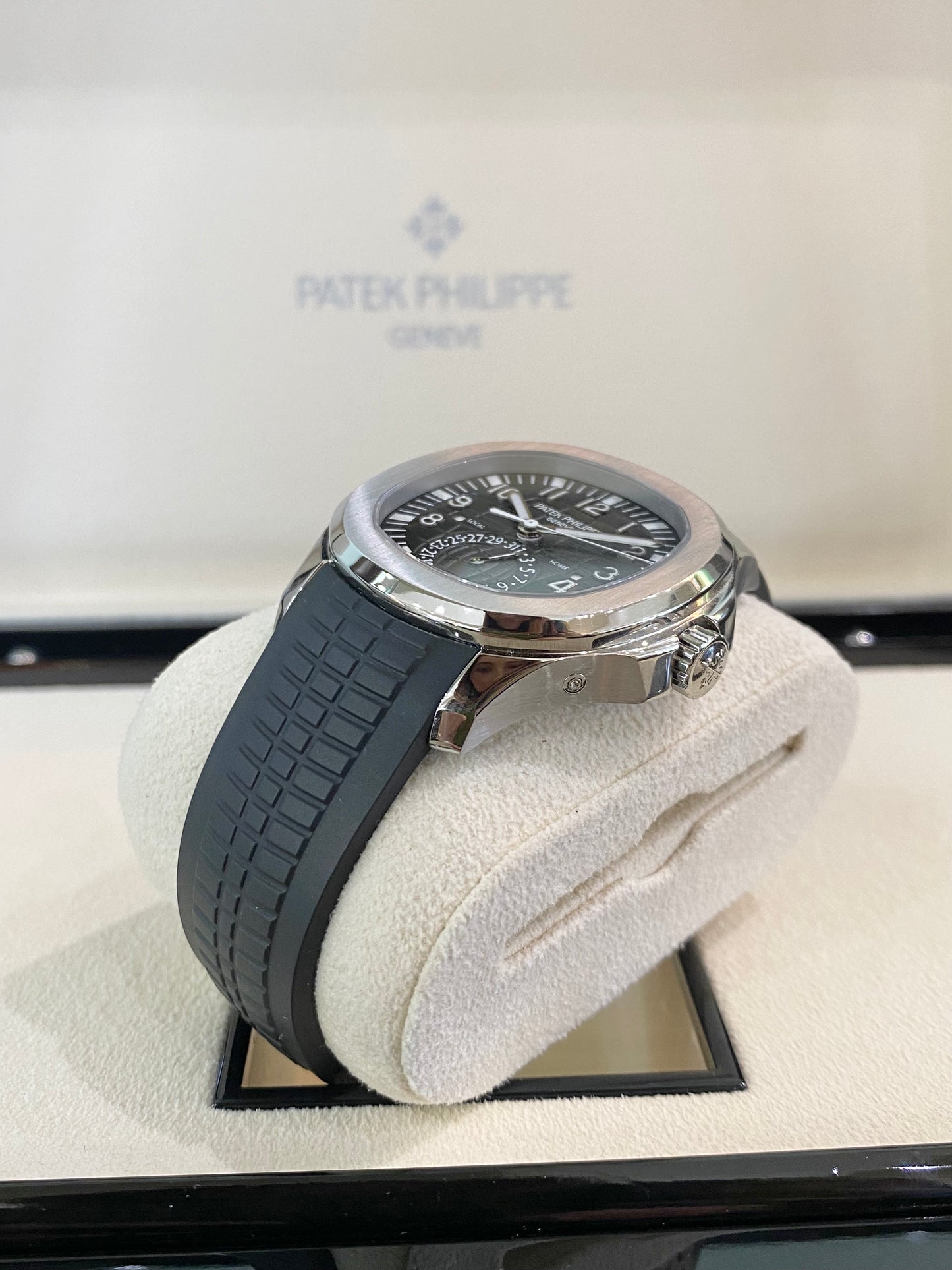 2022 Patek Philippe Aquanaut Travel Time 5164A