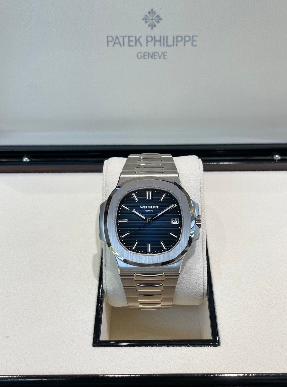 2024 Patek Philippe Nautilus 5811/1G-001