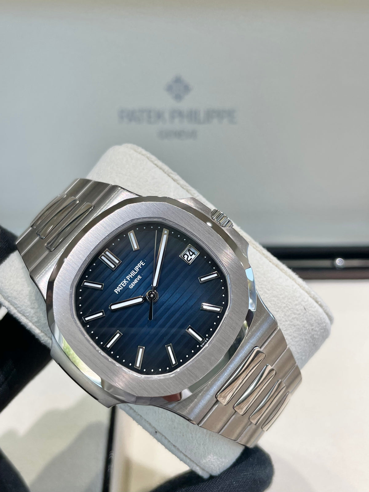 2024 Patek Philippe Nautilus 5811/1G-001