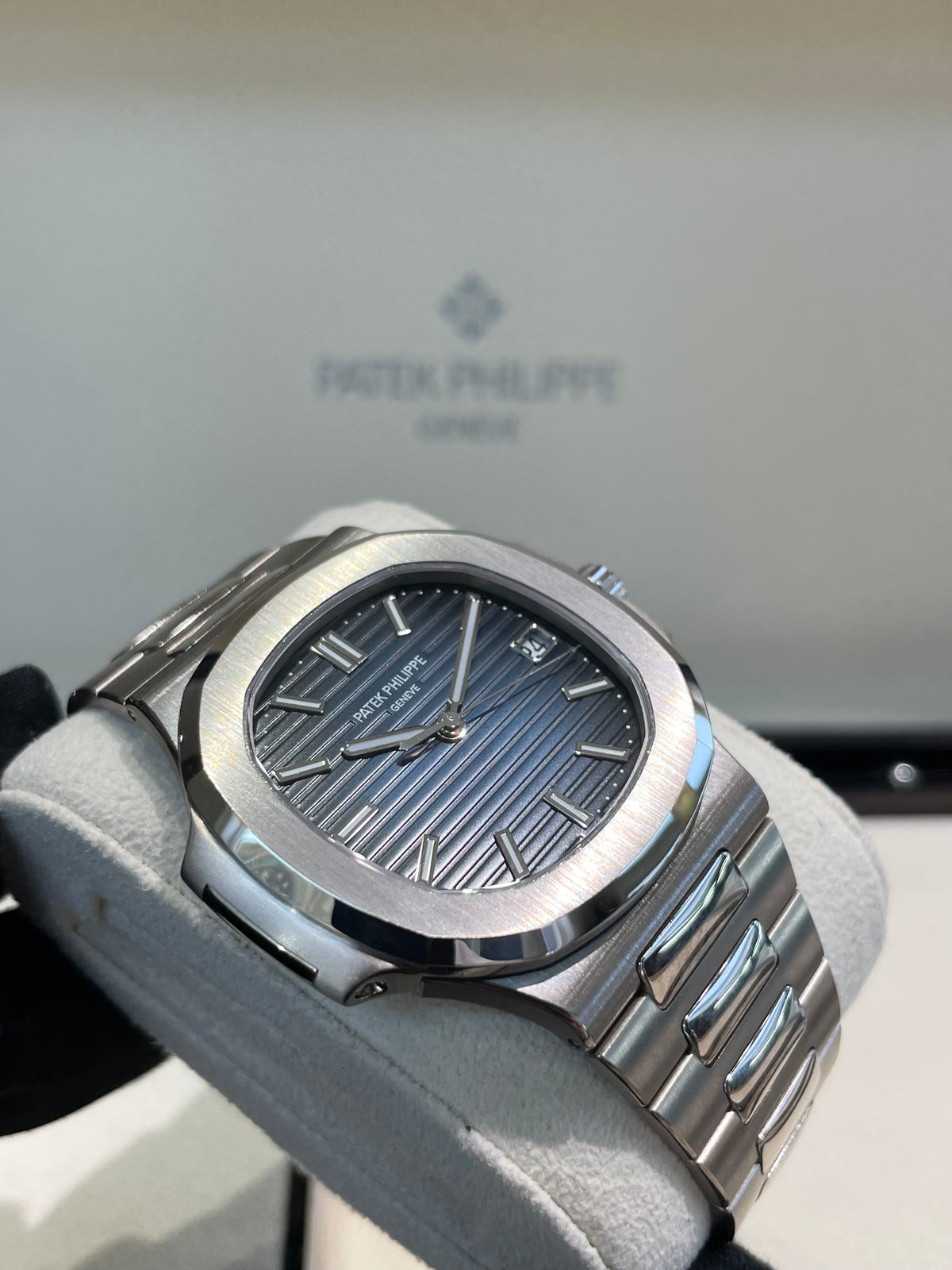 2024 Patek Philippe Nautilus 5811/1G-001