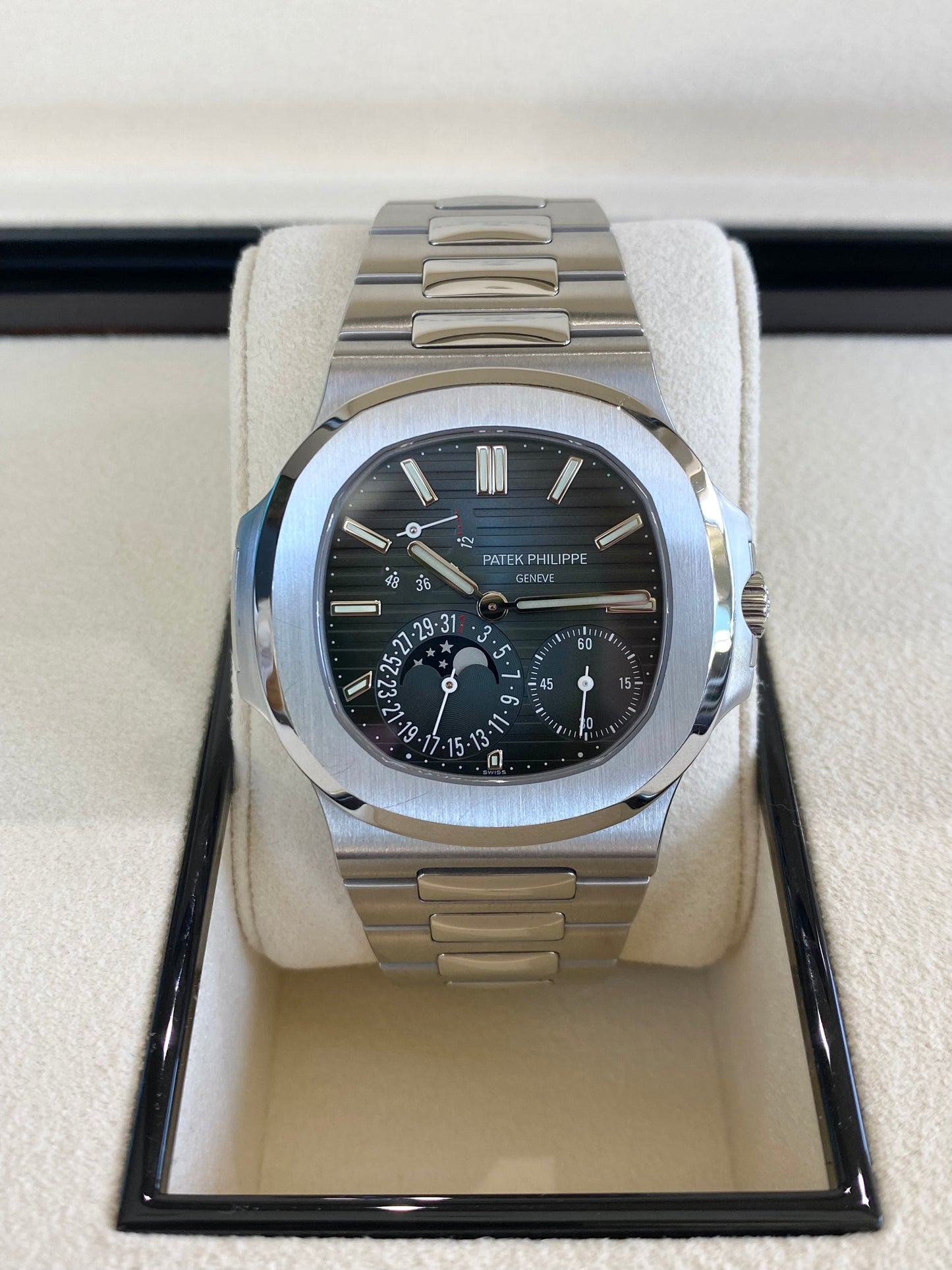 2019 Patek Philippe Nautilus 5712