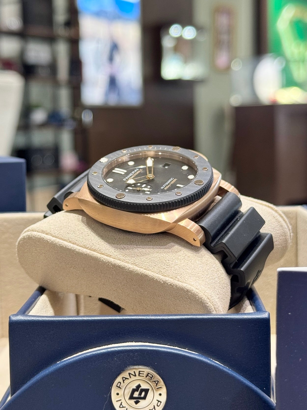 2022 Panerai Submersible PAM02070