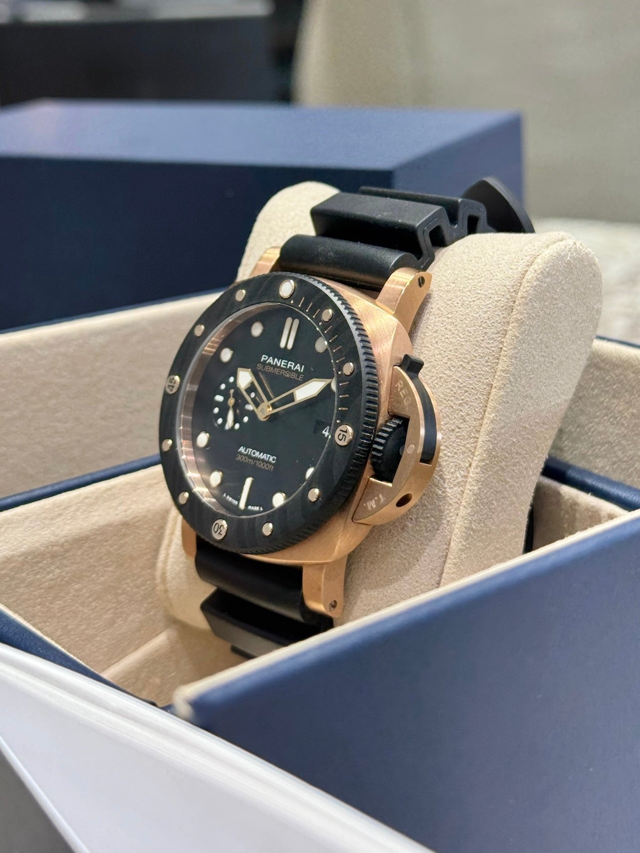 2022 Panerai Submersible PAM02070