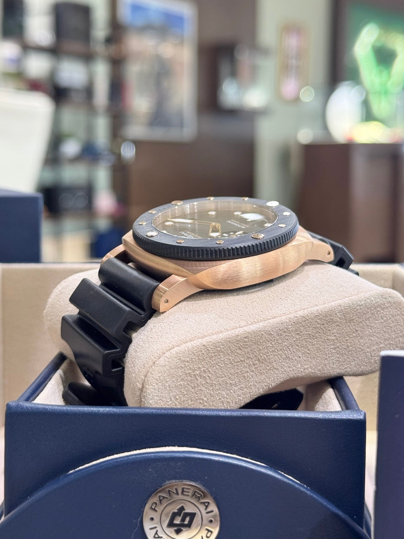 2022 Panerai Submersible PAM02070