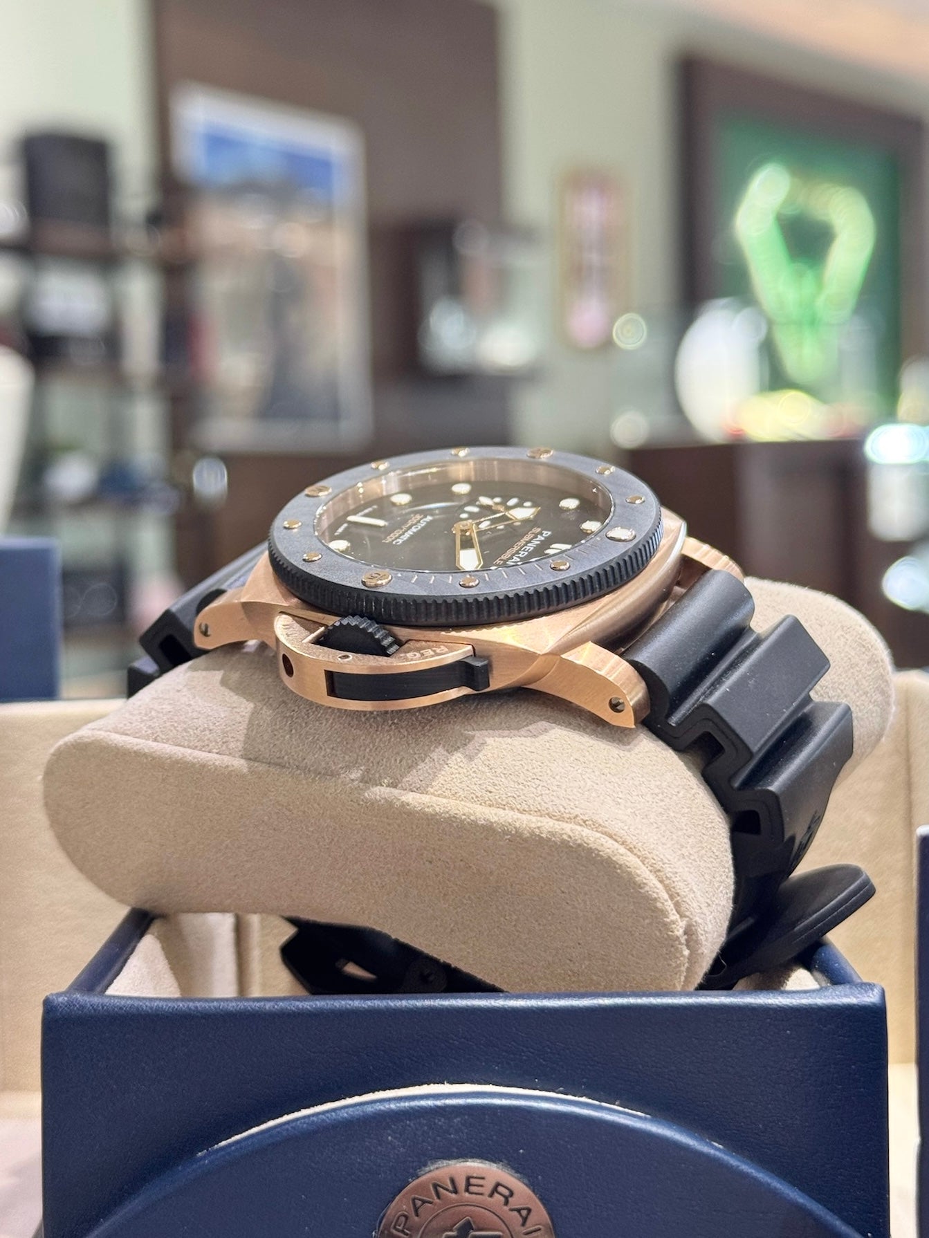 2022 Panerai Submersible PAM02070