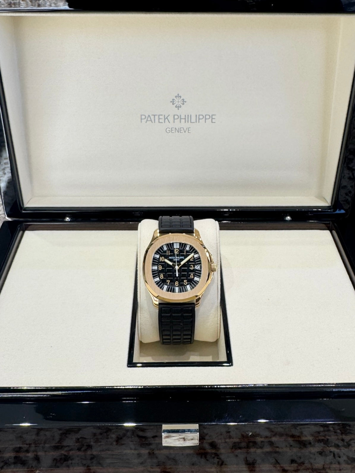 2006 Patek Philippe Aquanaut 5065J-001