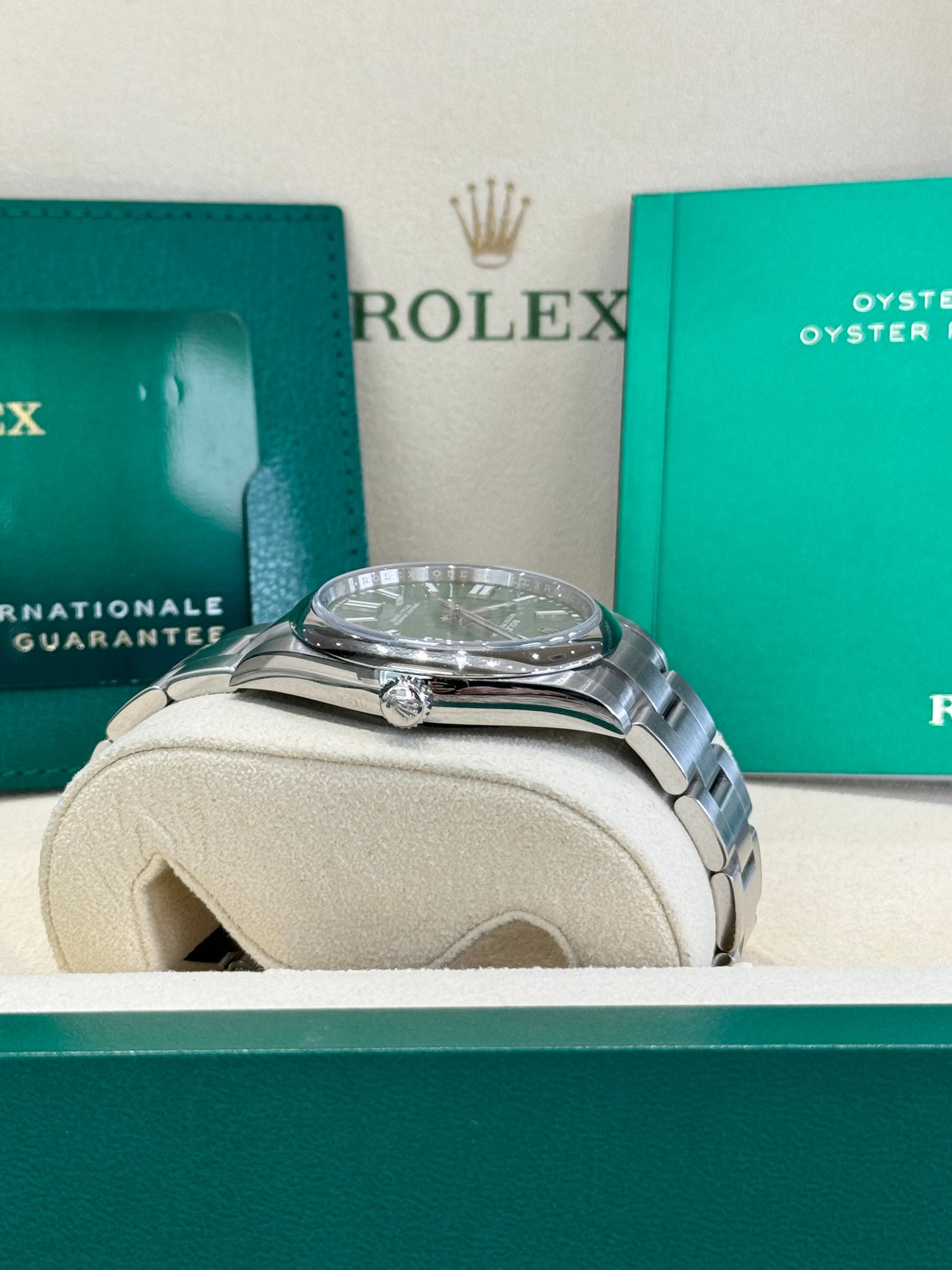 2024 Rolex Oyster Perpetual 41 124300