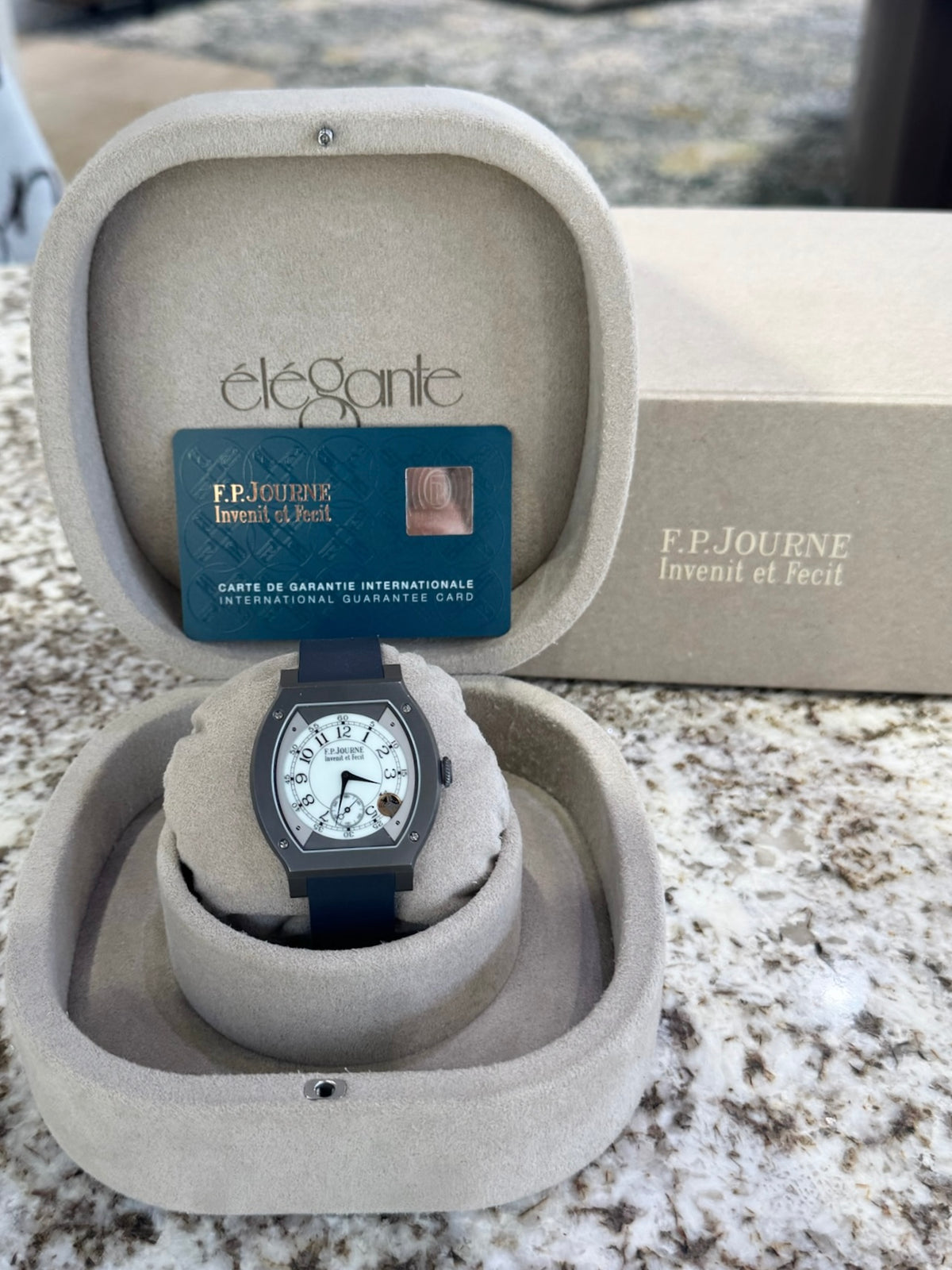 2021 F.P. Journe Elegante 48 ELHT