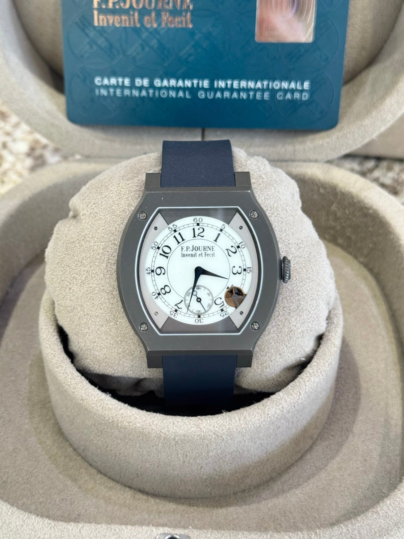 2022 F.P. Journe Elegante 48 ELHT