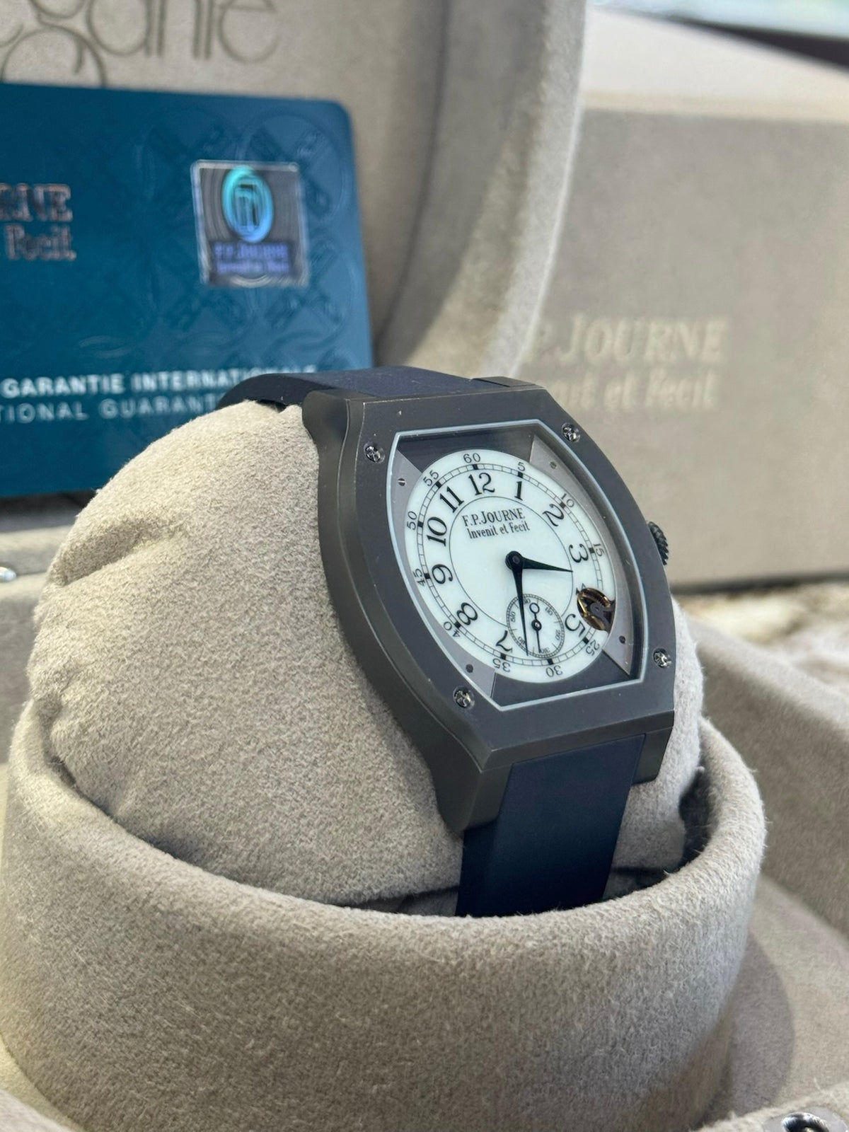 2021 F.P. Journe Elegante 48 ELHT