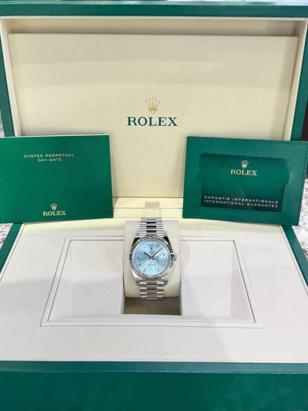 2025 Rolex Platinum Day-Date 40 228236