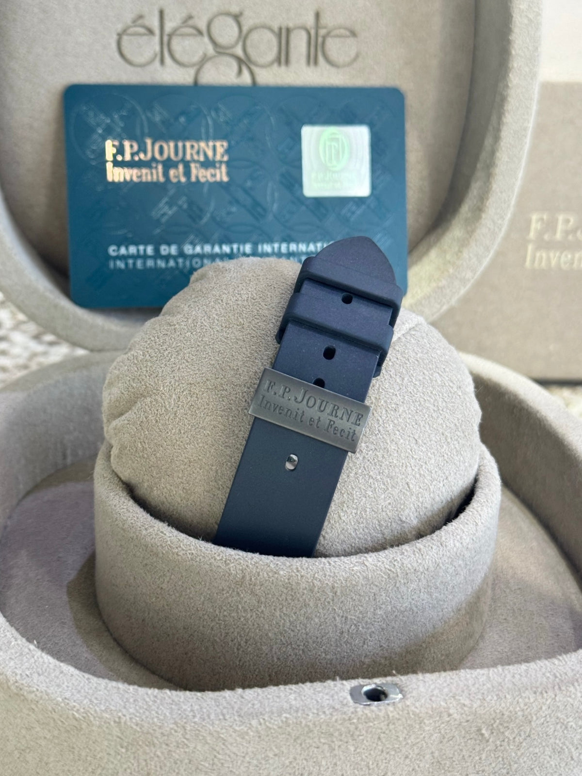 2021 F.P. Journe Elegante 48 ELHT
