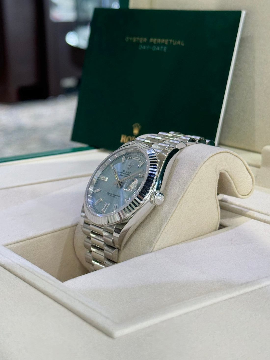 2025 Rolex Platinum Day-Date 40 228236