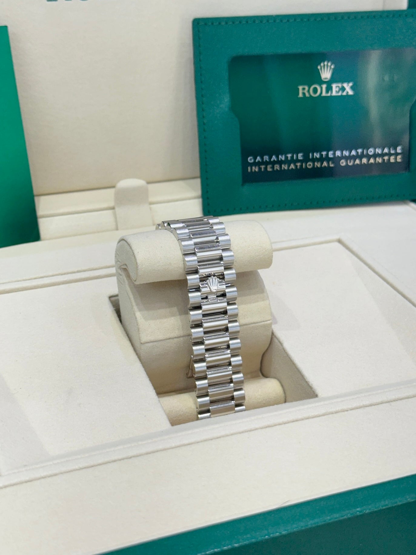 2025 Rolex Platinum Day-Date 40 228236