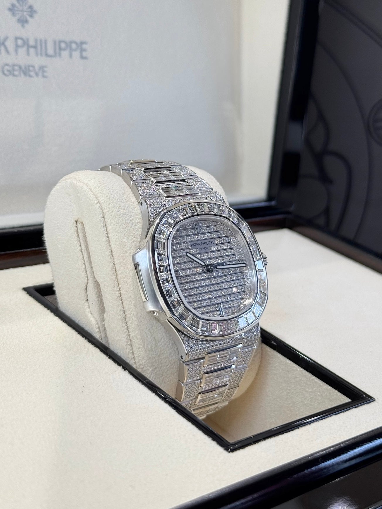 2024 Patek Philippe Nautilus 5719/10G-010