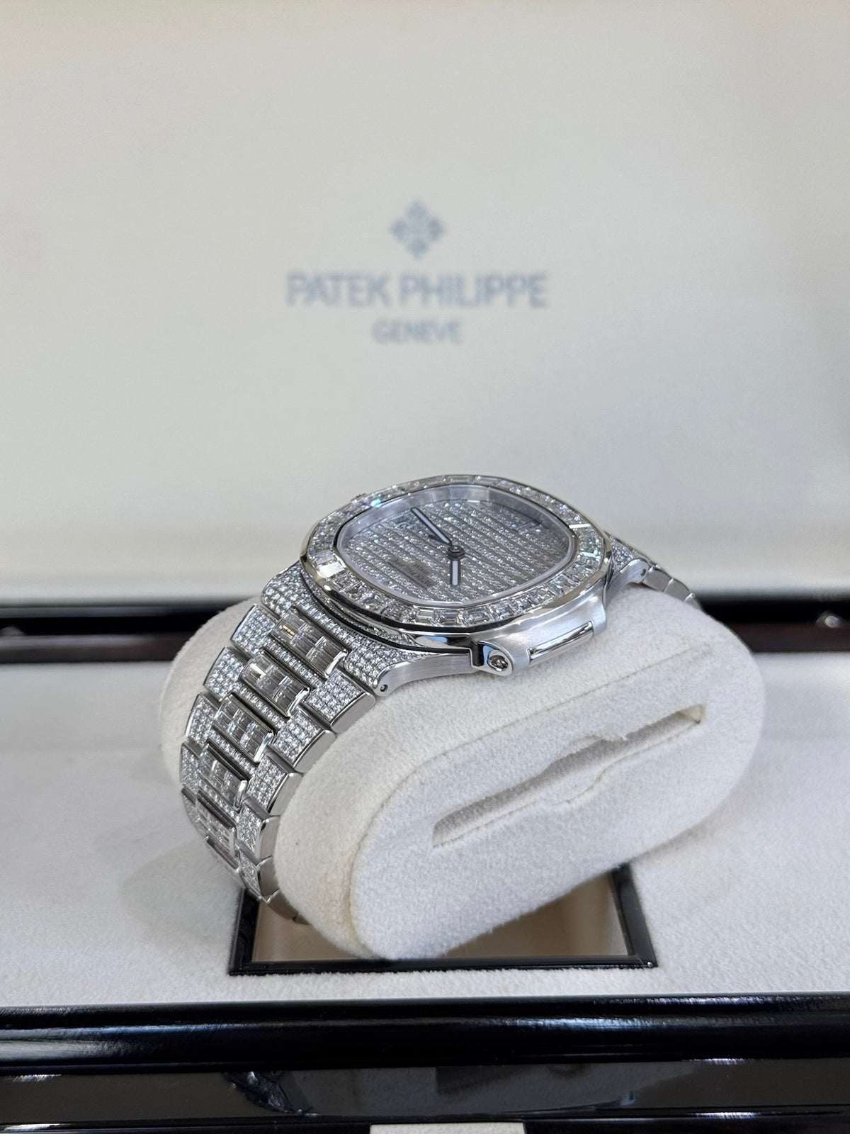 2024 Patek Philippe Nautilus 5719/10G-010