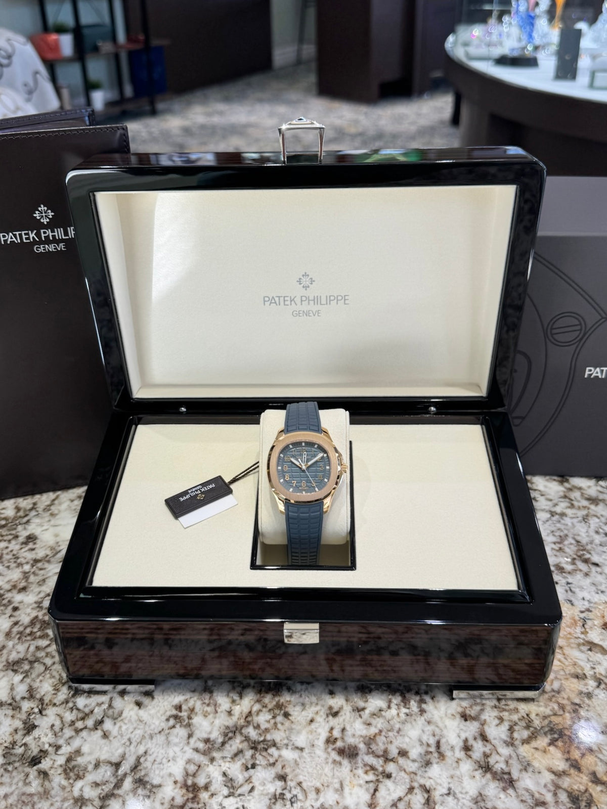 2025 Patek Philippe Aquanaut Travel Time 5269R-001