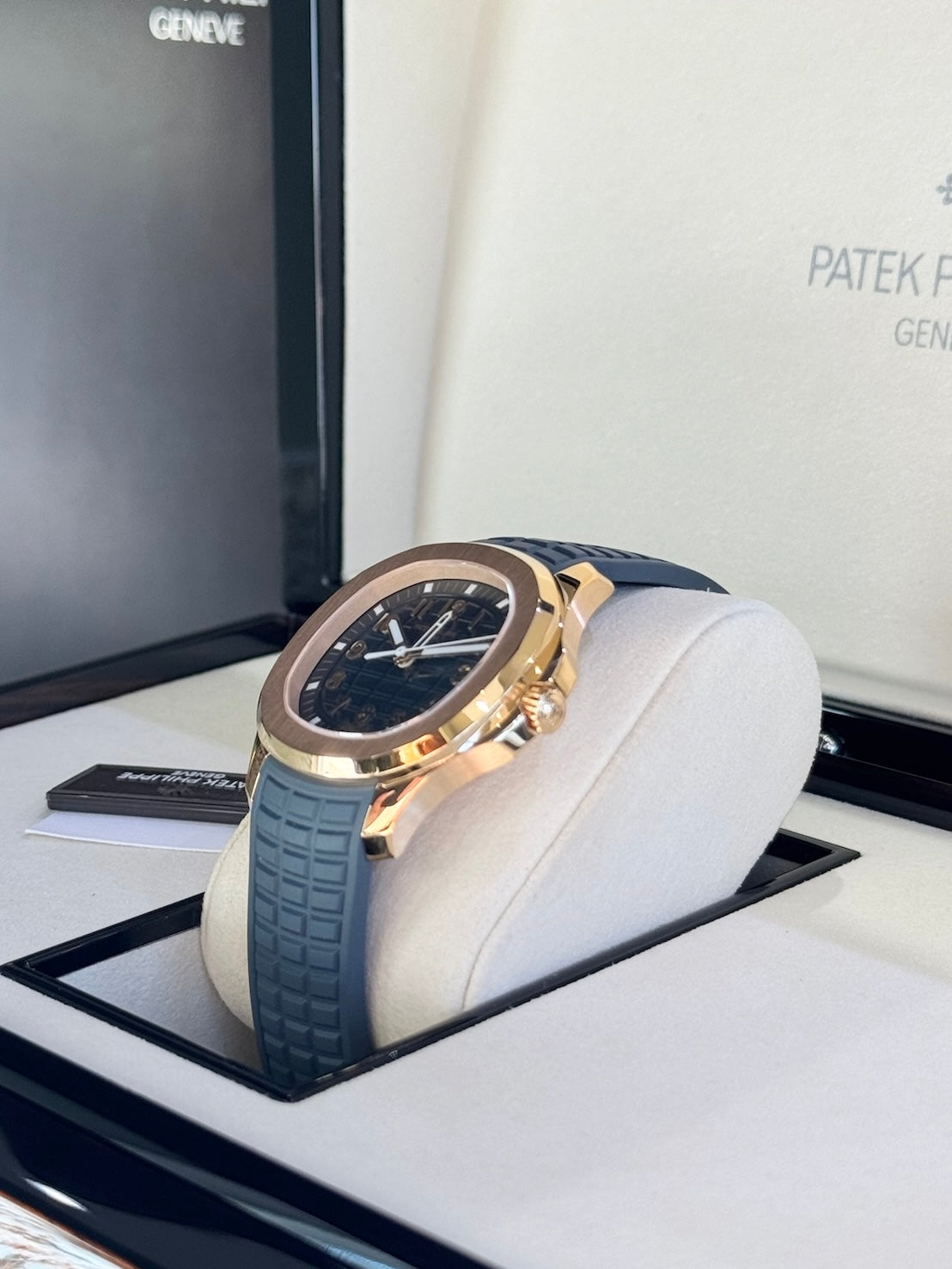 2025 Patek Philippe Aquanaut Travel Time 5269R-001