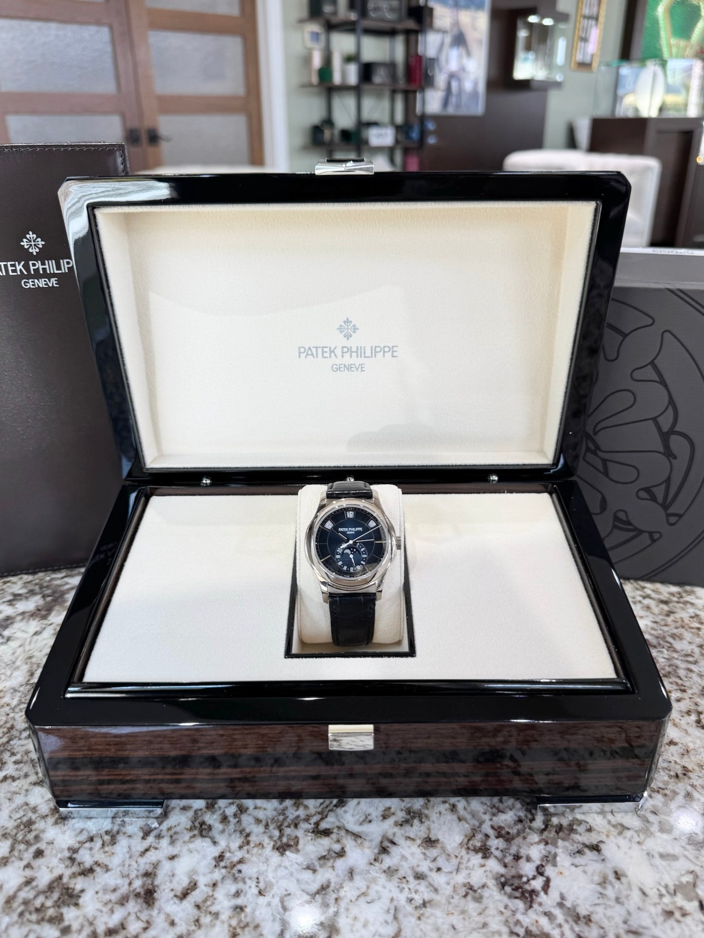2023 Patek Philippe 5205G