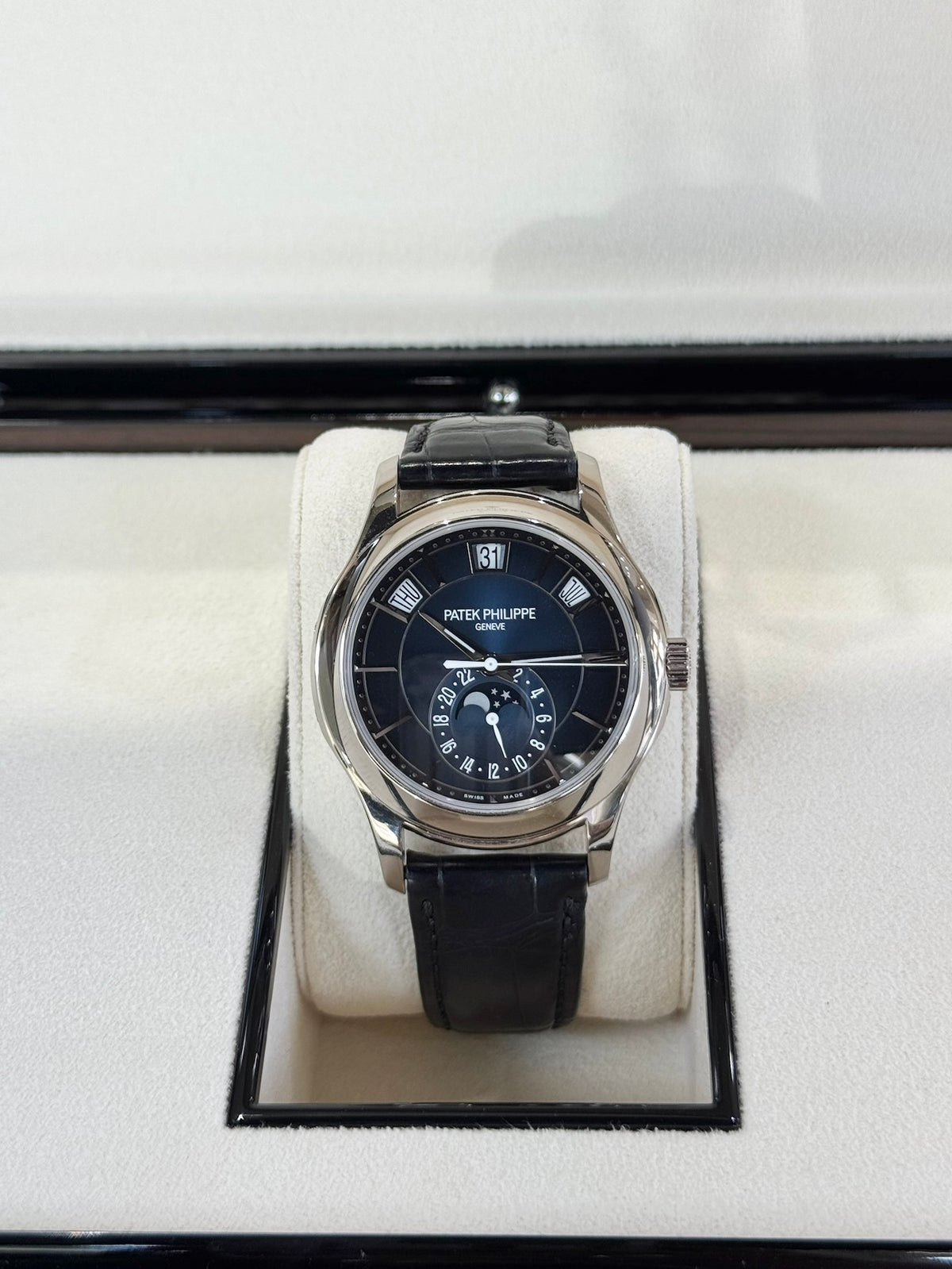 2023 Patek Philippe 5205G