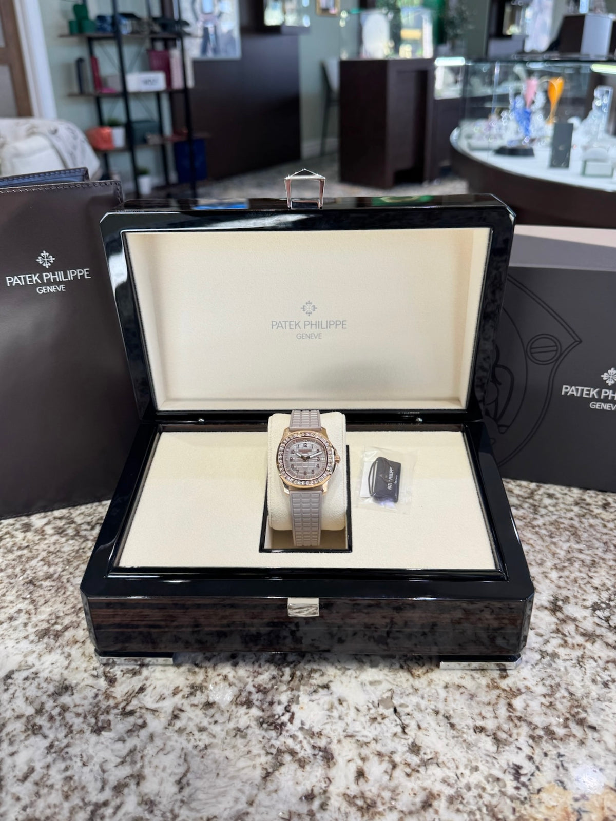 2026 Patek Philippe Aquanaut Luce Joaillerie 5072R-001