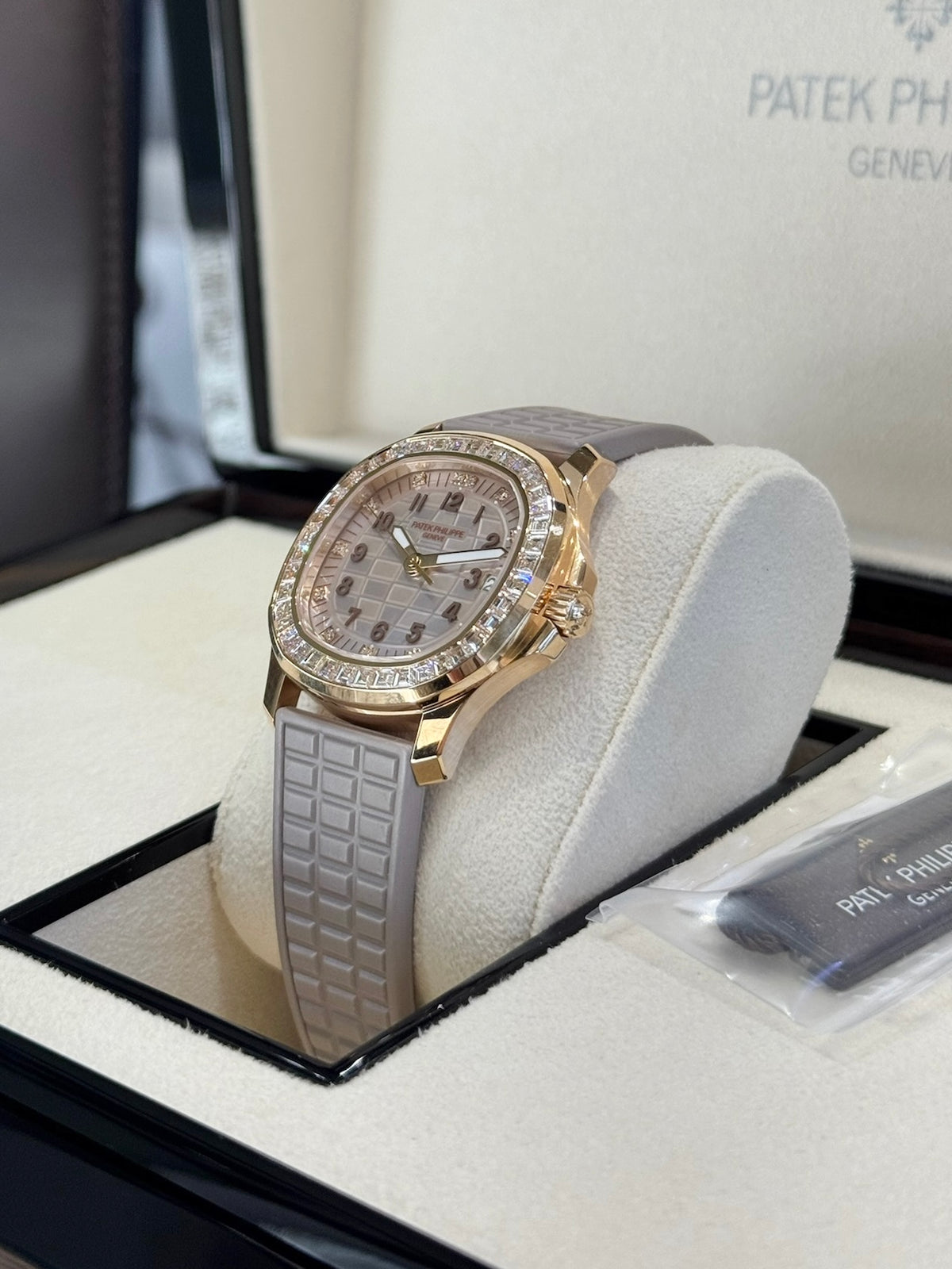 2026 Patek Philippe Aquanaut Luce Joaillerie 5072R-001