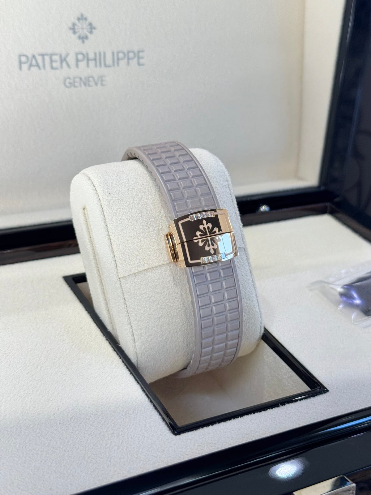 2026 Patek Philippe Aquanaut Luce Joaillerie 5072R-001