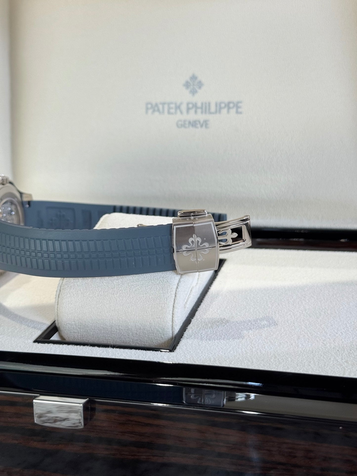2025 Patek Philippe Aquanaut Travel Time 5164G