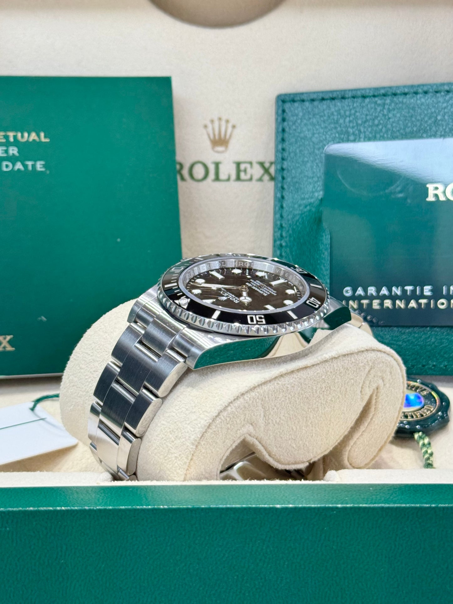 2023 Rolex Submariner No Date 124060