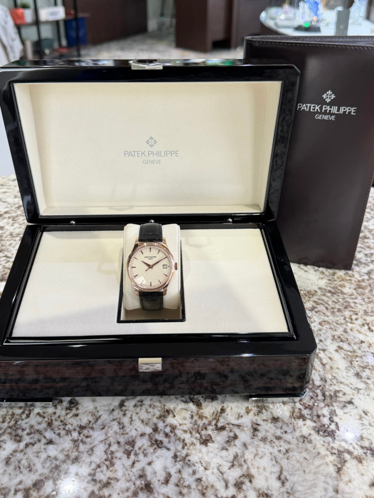 2025 Patek Philippe Calatrava 5227R