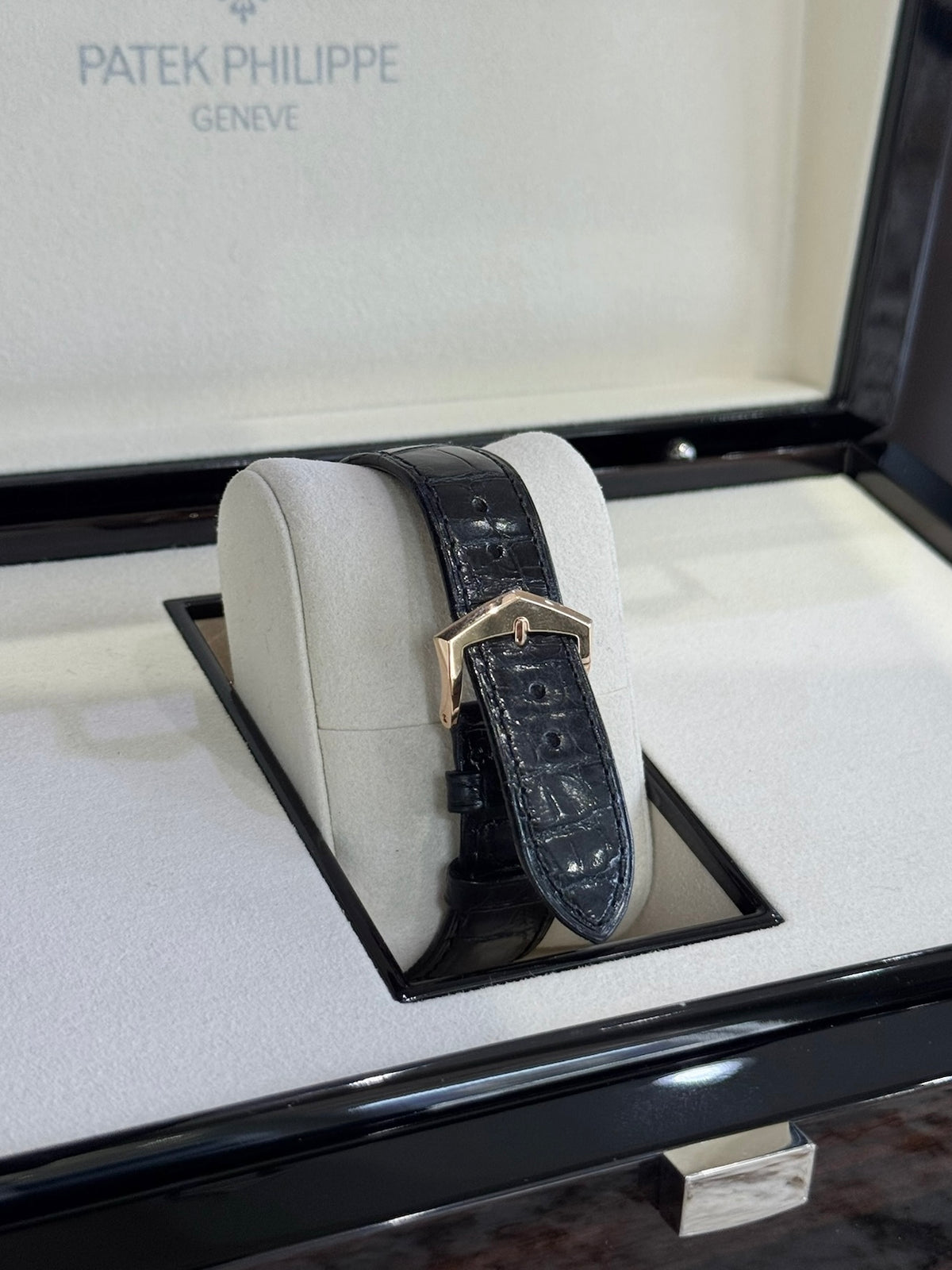 2025 Patek Philippe Calatrava 5227R