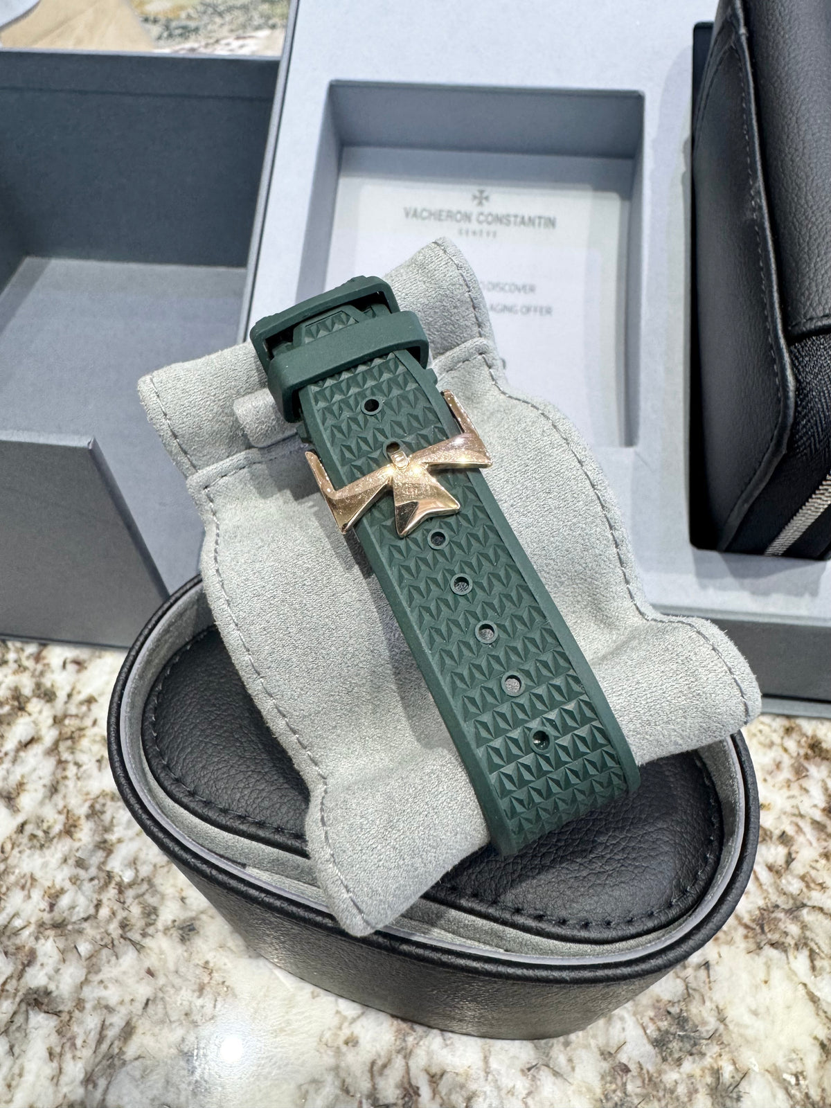 Vacheron Constantin Overseas 5520V