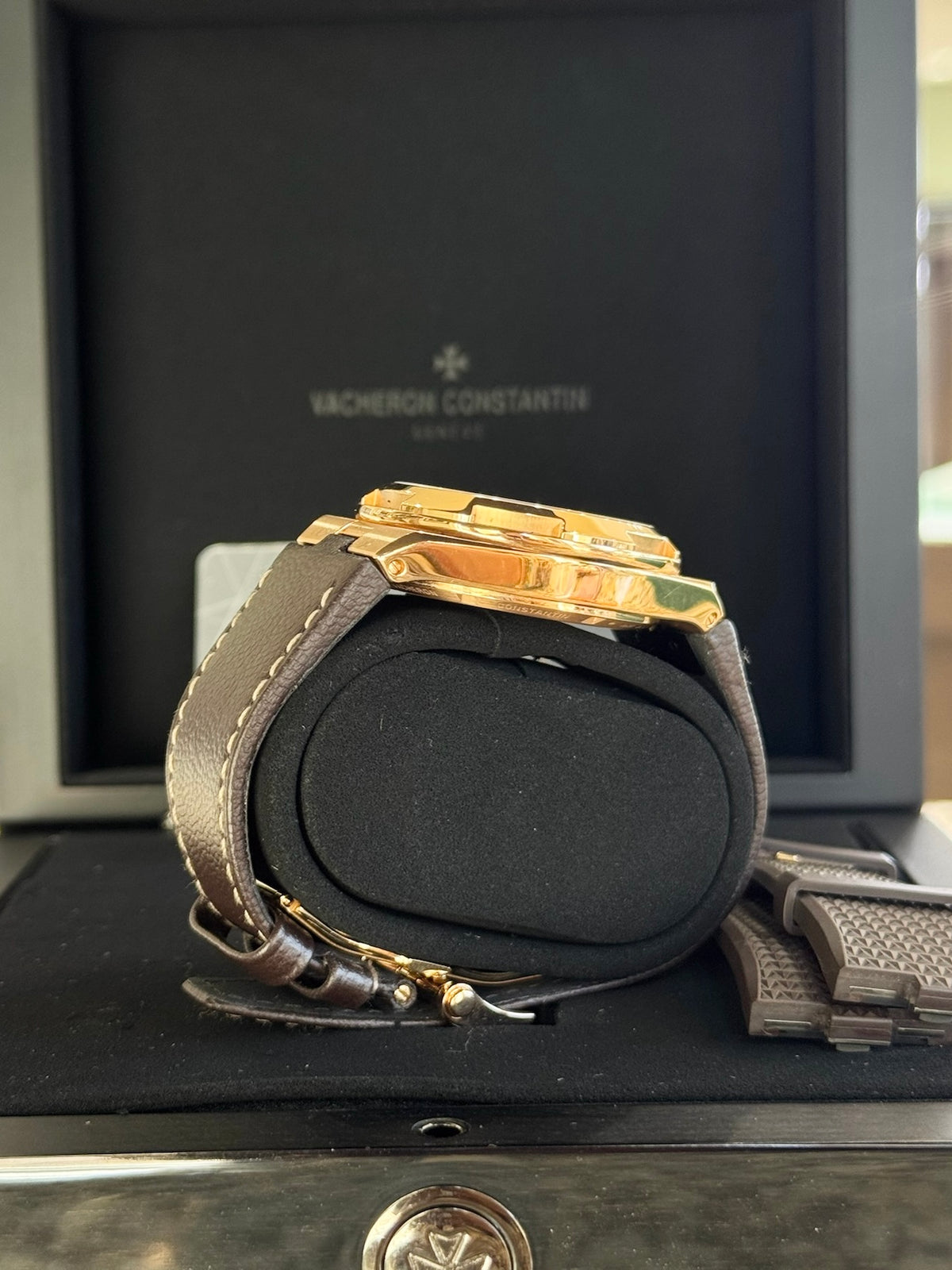 2022 Vacheron Constantin Overseas Dual Time 7900V