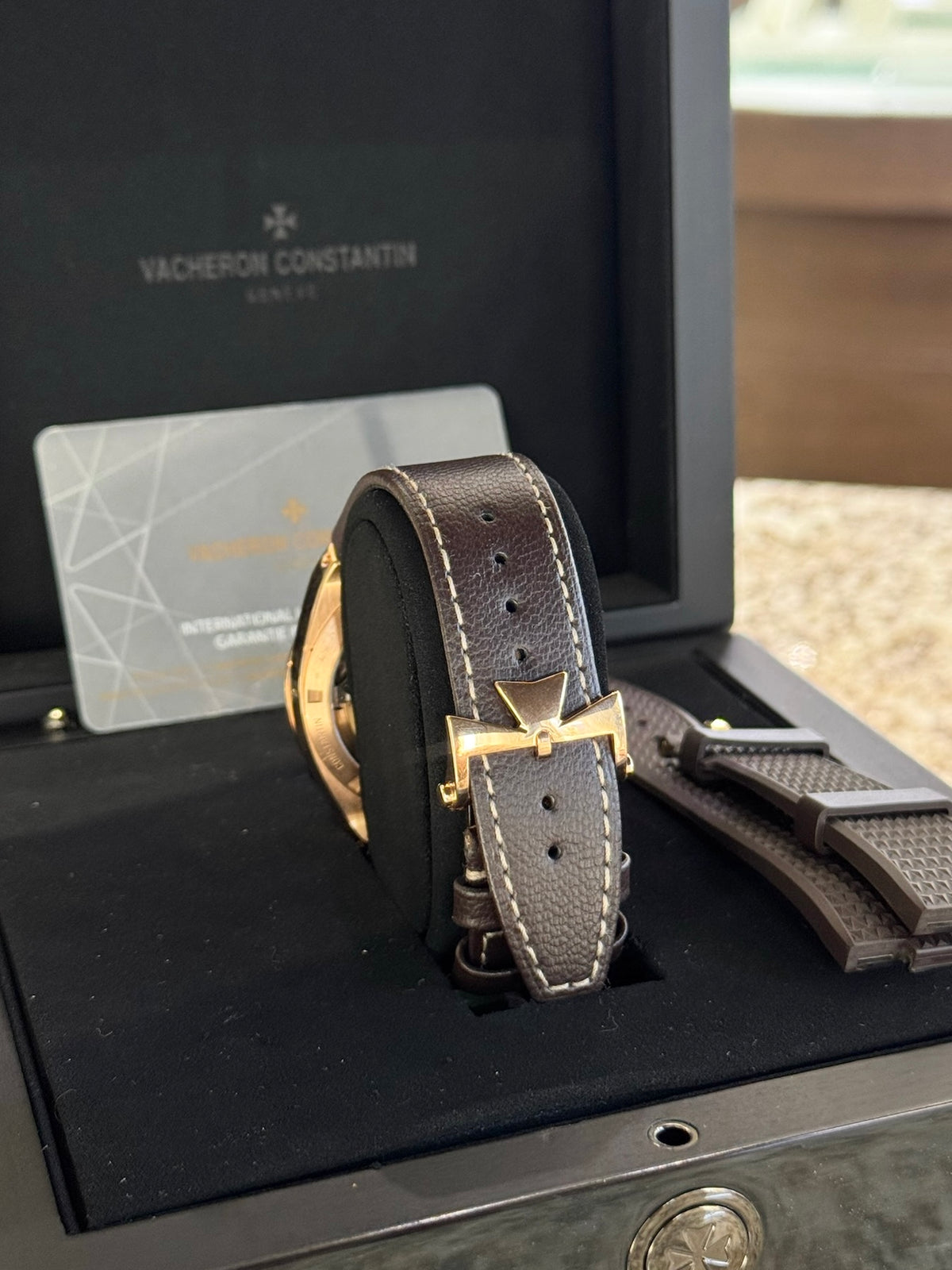 2022 Vacheron Constantin Overseas Dual Time 7900V